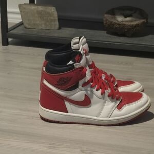 Nike Air Jordan 1 Retro High OG Heritage Red White 555088-161 Men's size 8.5